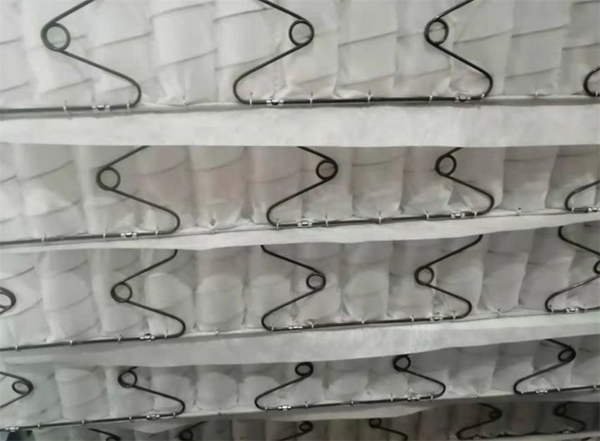 弹簧床垫棕榈床垫乳胶床垫哪款好,弹簧席梦思和棕榈床垫有什么区别