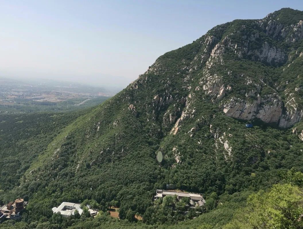 20230513嵩山月亮坡四号线溜腿，旁边的小山脊又出意外了