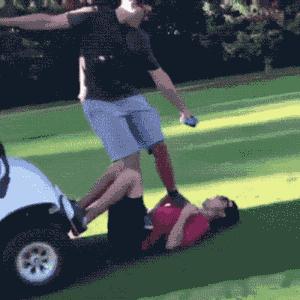 “性取向测试!”如果你看到的是一群人在游泳,那就再仔细看看