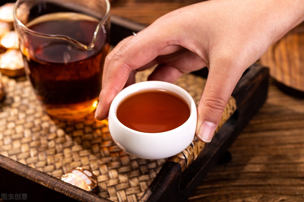 普洱茶为什么那么多人都喜欢喝,普洱茶为什么越来越多人喜欢