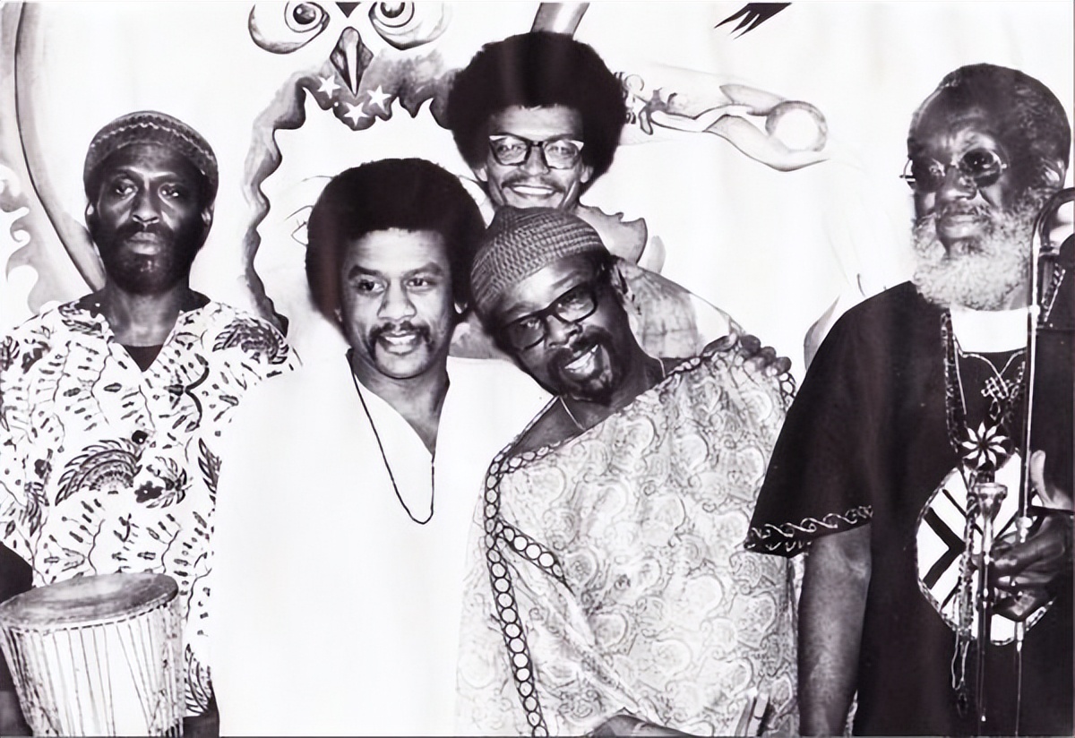 从迈克尔·杰克逊的舞蹈看加蓬共和国表现的后殖民主义问题（上）