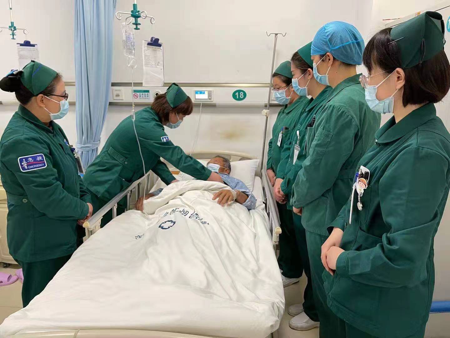 女子尿路感染尿失禁,女性半夜急性尿路感染症状