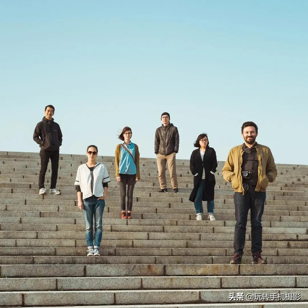 不露脸和朋友拍氛围感视频,如何不尴尬的要合照