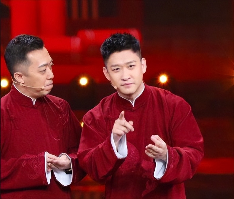 郭德纲讲述曹云金岳云鹏事件,当岳云鹏得知郭德纲被曹云金羞辱