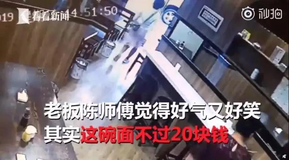 “女子想白嫖二手的LV围巾”冲上热搜，撕开当下社会多少人的贪婪