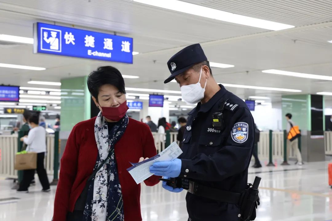 出入境有奖问答题目简单,出入境问题咨询电话