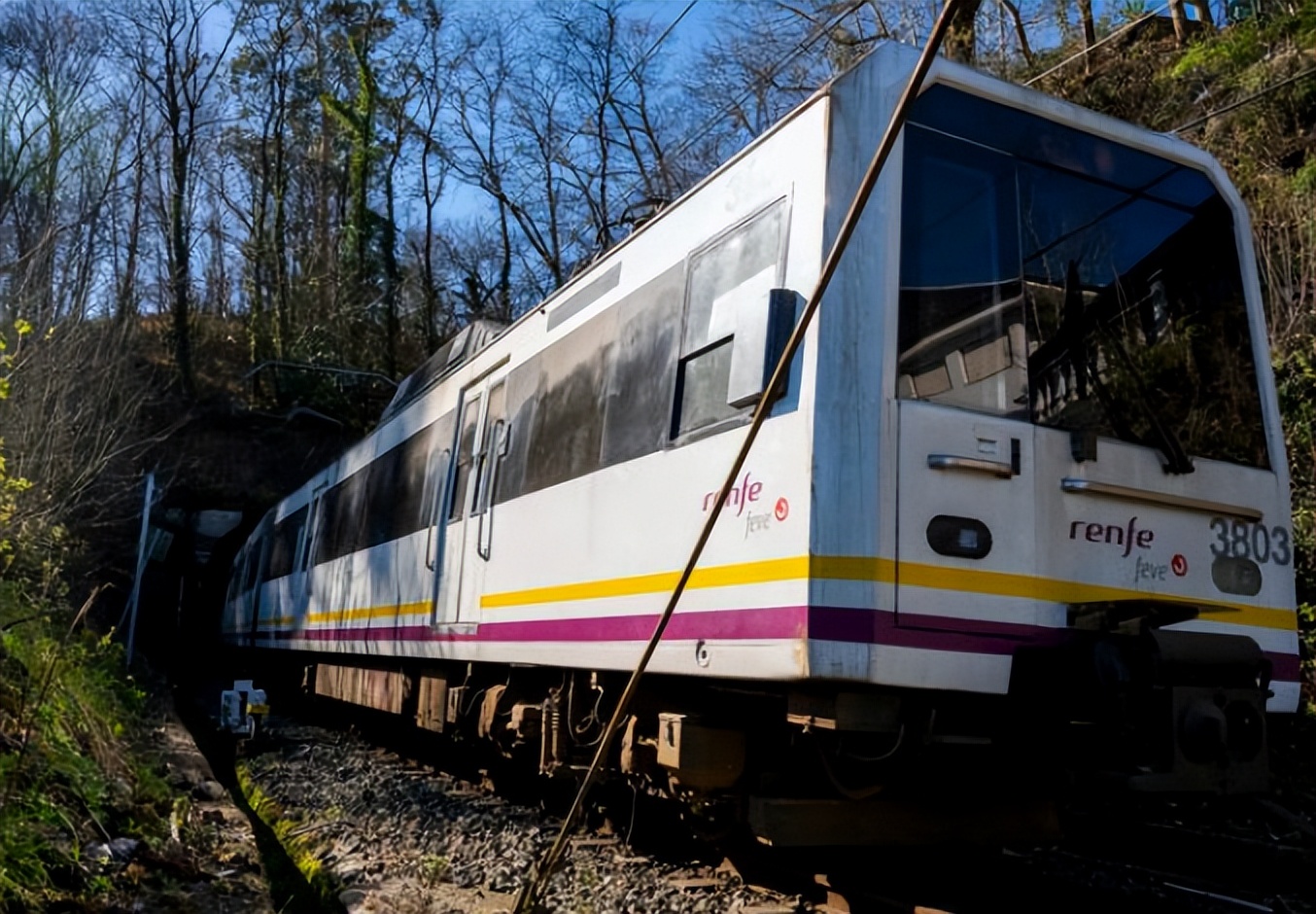 西班牙花2亿多造火车,西班牙两年时间花19亿造火车