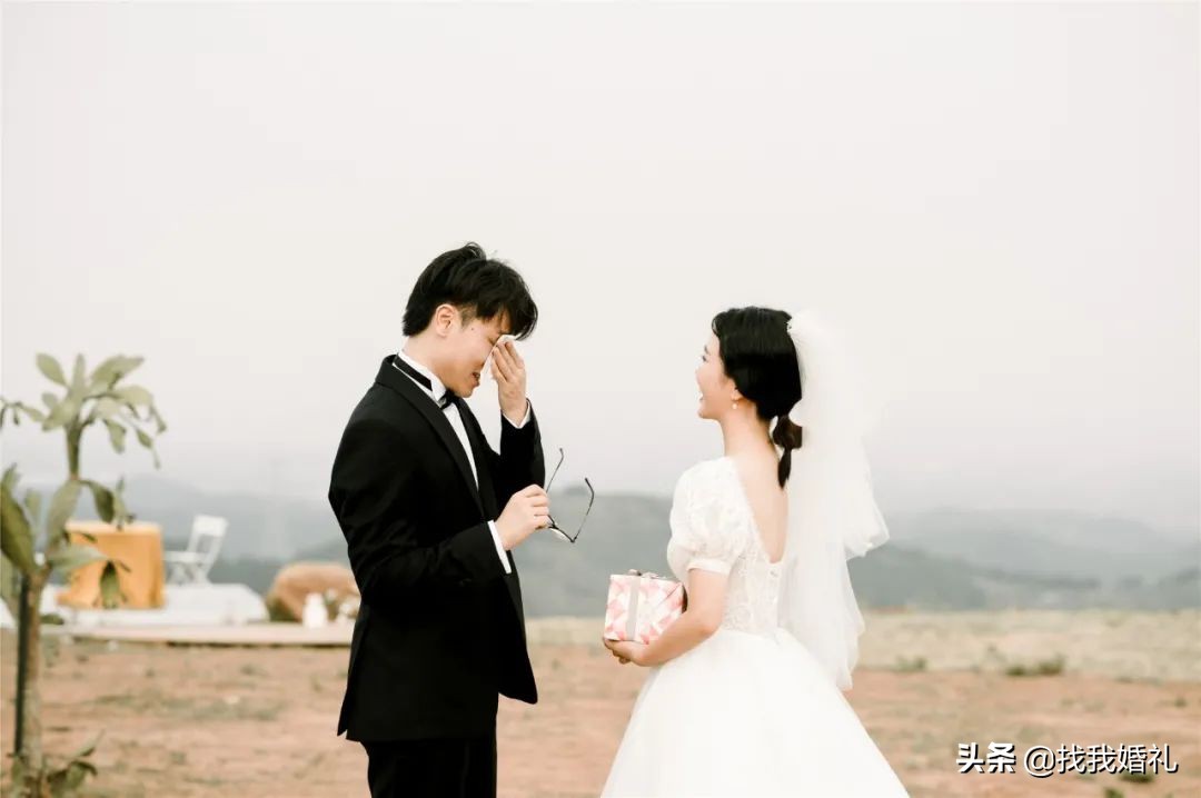 提亲订婚结婚这个流程是怎么样的,求婚订婚领证办婚礼是怎样的流程