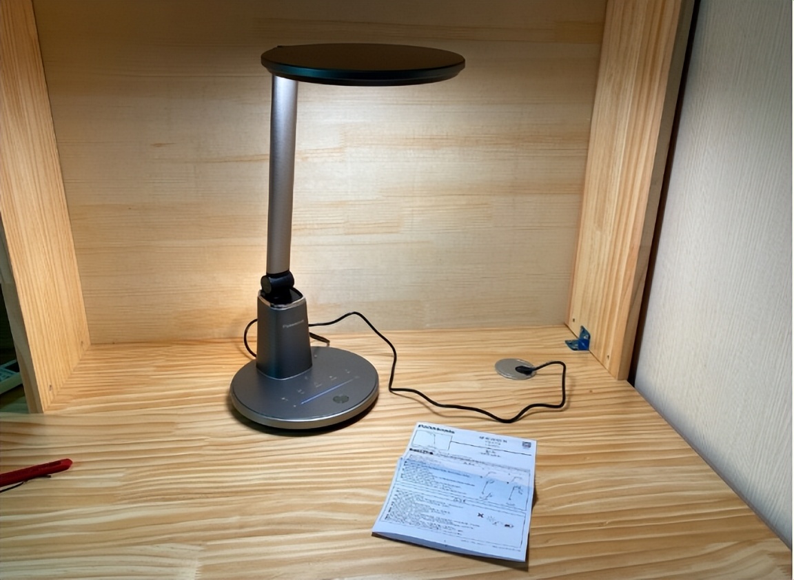 儿童护眼台灯最好的牌子,什么牌子的台灯护眼效果最好