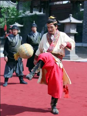 中国最古老的足球蹴鞠详细编法,中国足球蹴鞠教案