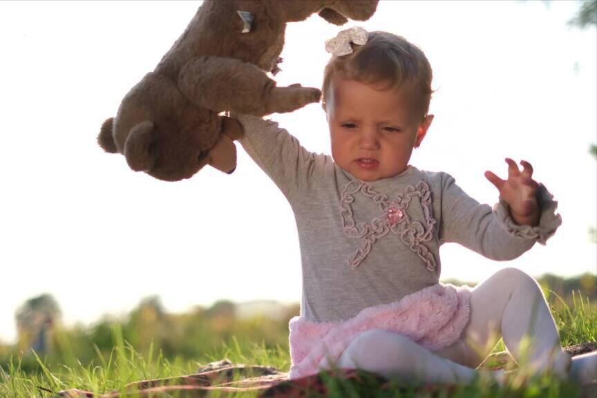 孩子脾气见长的背后,一般有个喜欢“硬碰硬”的父母,费力不讨好