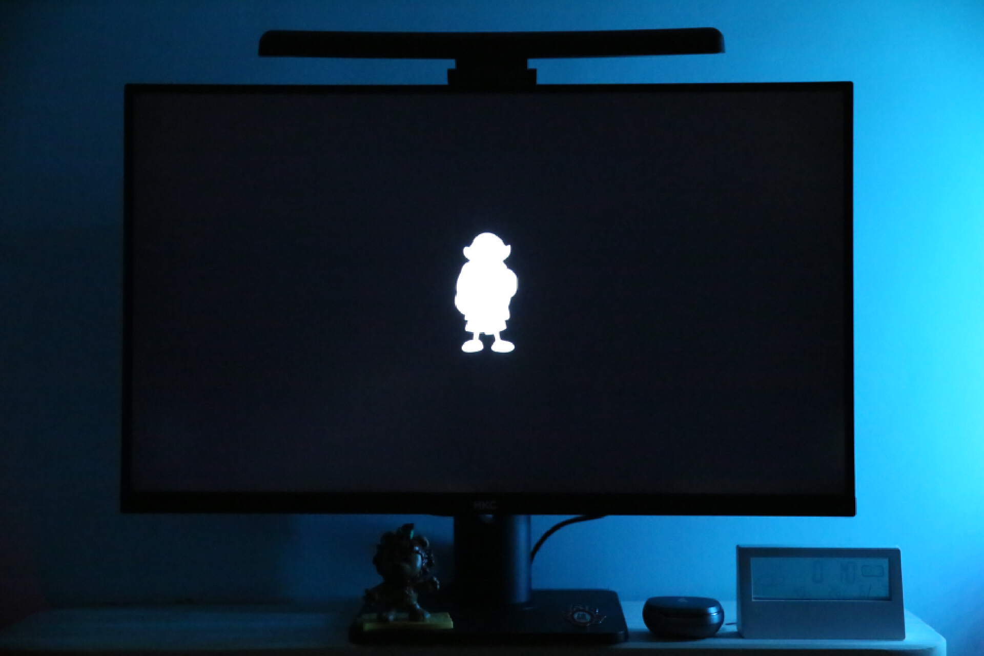 hkc2k曲面显示器评测,hkc24寸曲面144hz显示器推荐