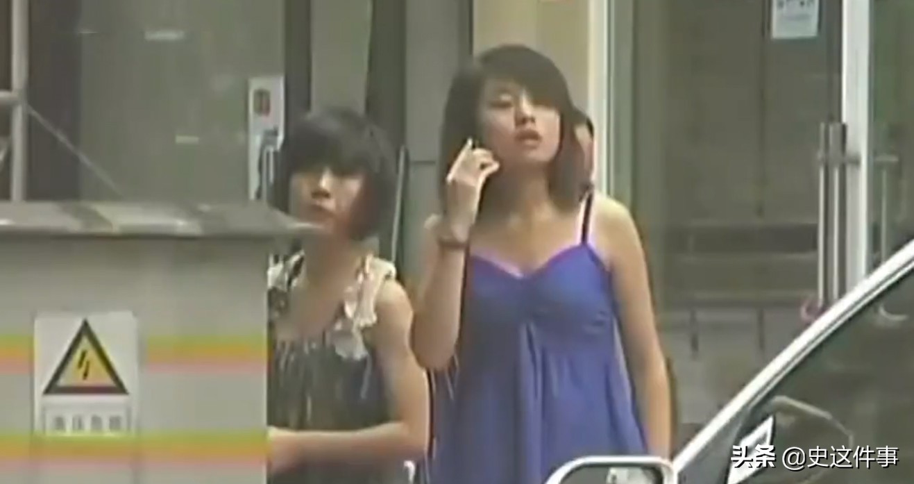 民警抓获一男子扮女装去卖淫,抓捕酒托女现场图片