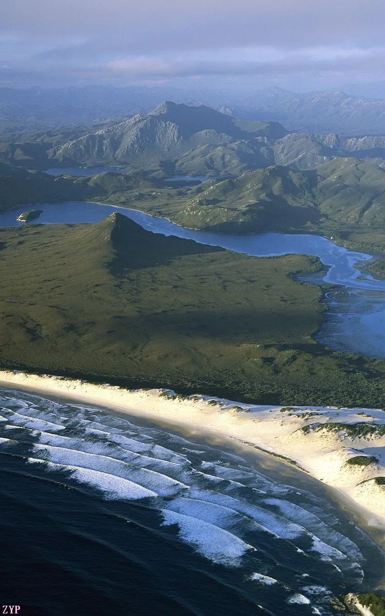 令人窒息的绝美瀑布黑白风景,极品绝美风景摄影图片