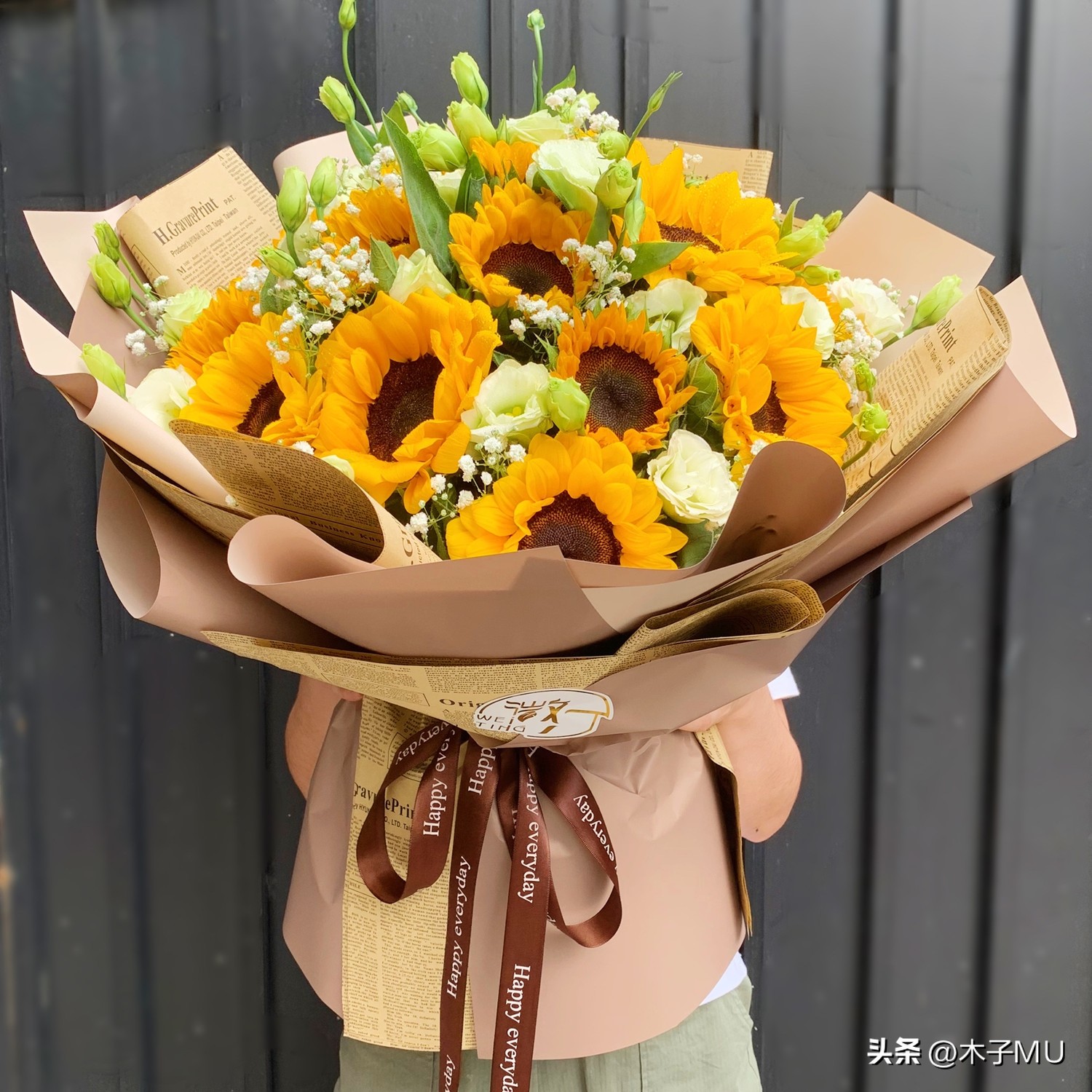 初次送花给女生送什么花,女性朋友生日送花送什么花