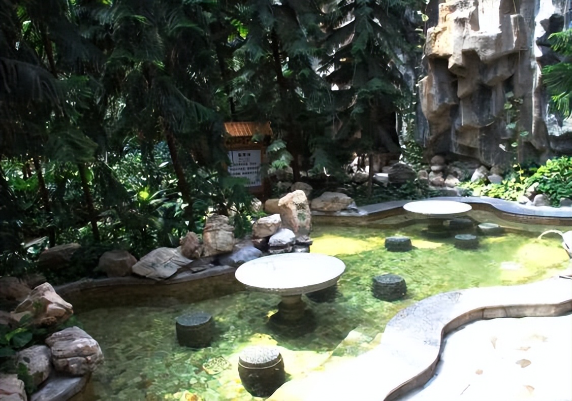 北京|两面环山，一面环水，孕育出这块天然的温泉宝地...