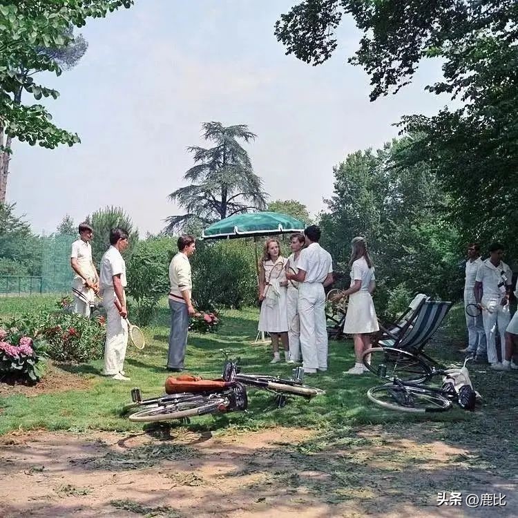 妍珍衣服不重样,妍珍穿衣