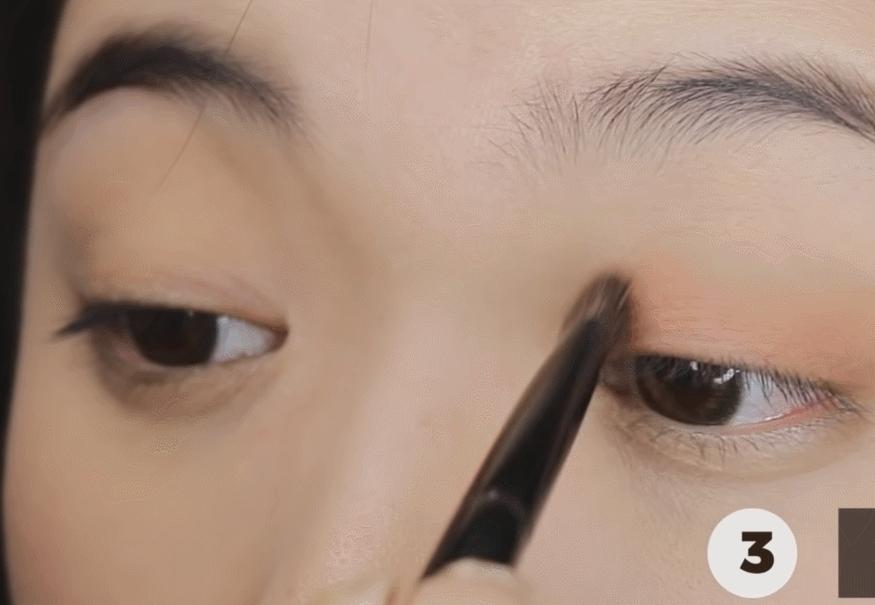 什么人不适合紫色眼影,什么样的人不适合画眼影