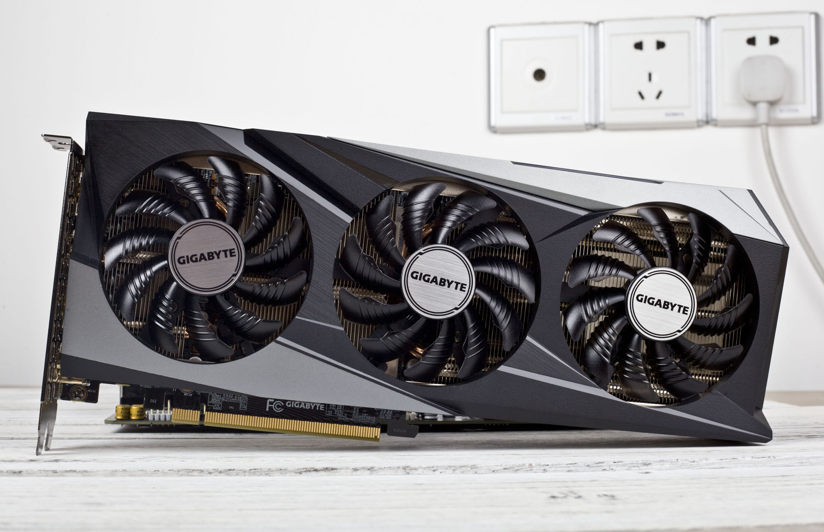 完美匹配13代酷睿,“堆料王”技嘉小雕B660MAORUSELITEAX体验