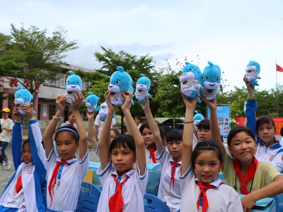 富德生命小海豚,富德生命小海豚宝鸡