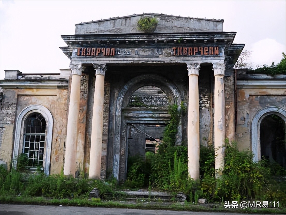 荒废的美国警车,荒芜的美