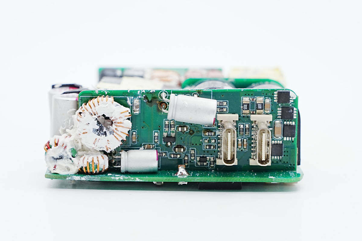 倍思氮化镓120w充电器拆解,倍思65w氮化镓红色版充电器拆解