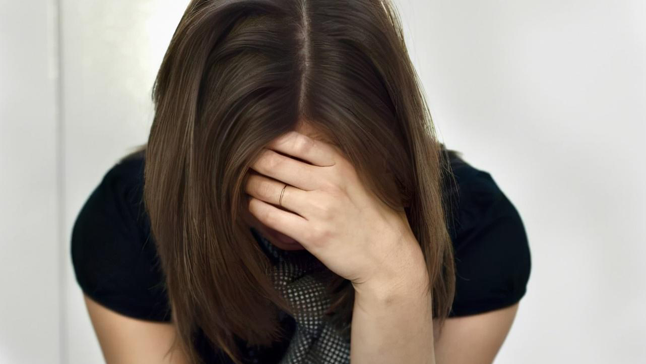 卵巢早衰和内分泌失调的关系,卵巢功能早衰和内分泌失调一样吗