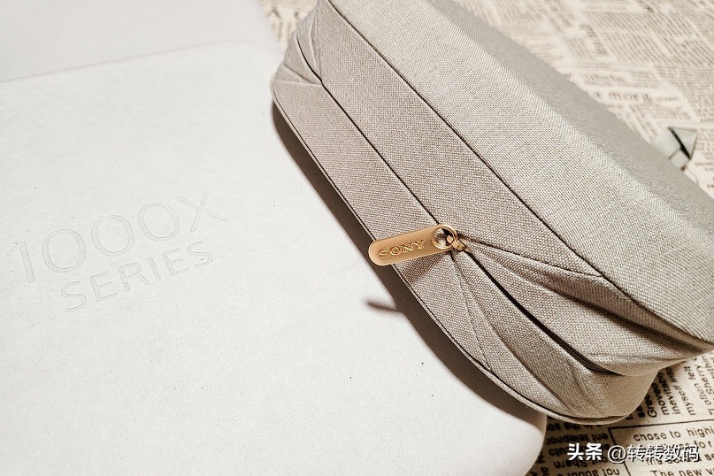 索尼耳机wf1000xm5续航,双旗舰降噪耳机评测