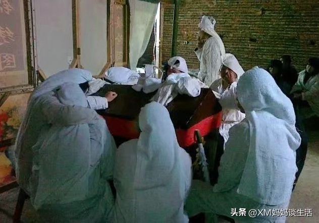 人突然去世遗照,人去世了用什么照片遗照