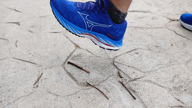 美津浓支撑跑鞋wavehorizon6,美津浓跑鞋waveridergtx怎么样