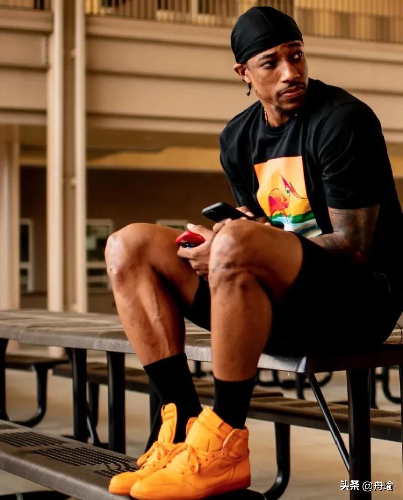 NBA早报：杜兰特交易因纳什，湖人发布75周年球衣，AI版历史最佳