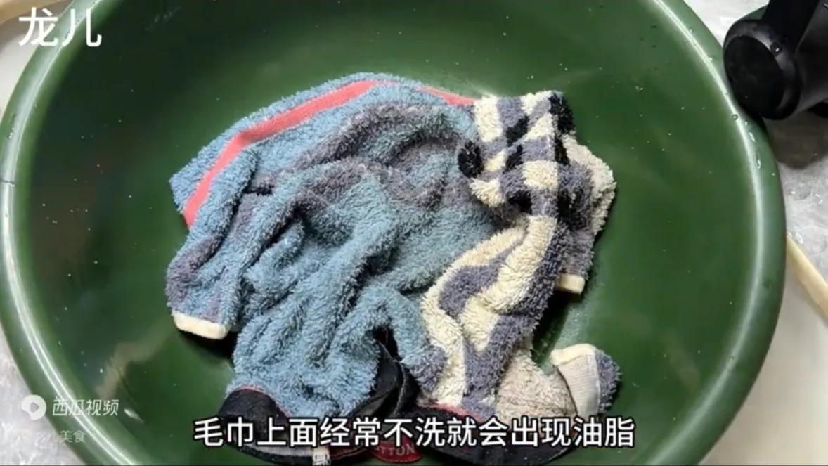 怎么洗毛巾洗的干净不用白醋,怎么清洗毛巾不用洗衣液