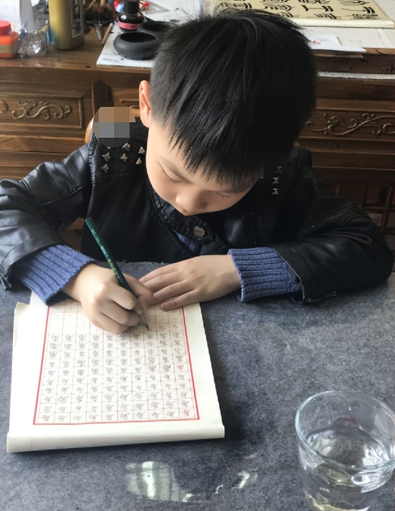 适合初中生的神仙字体教程大气,适合小学生写的神仙字体速成