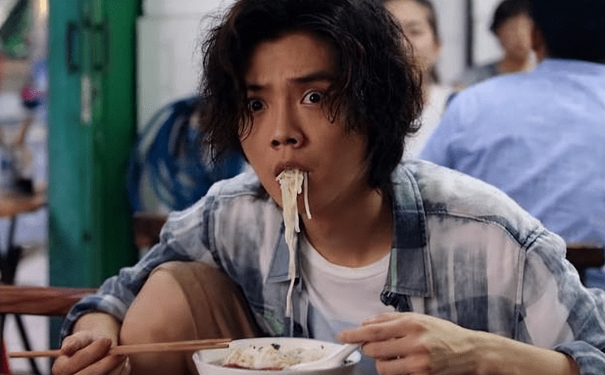 事实证明，身为“恋爱教科书”的鹿晗，已经走上了另一条大路！