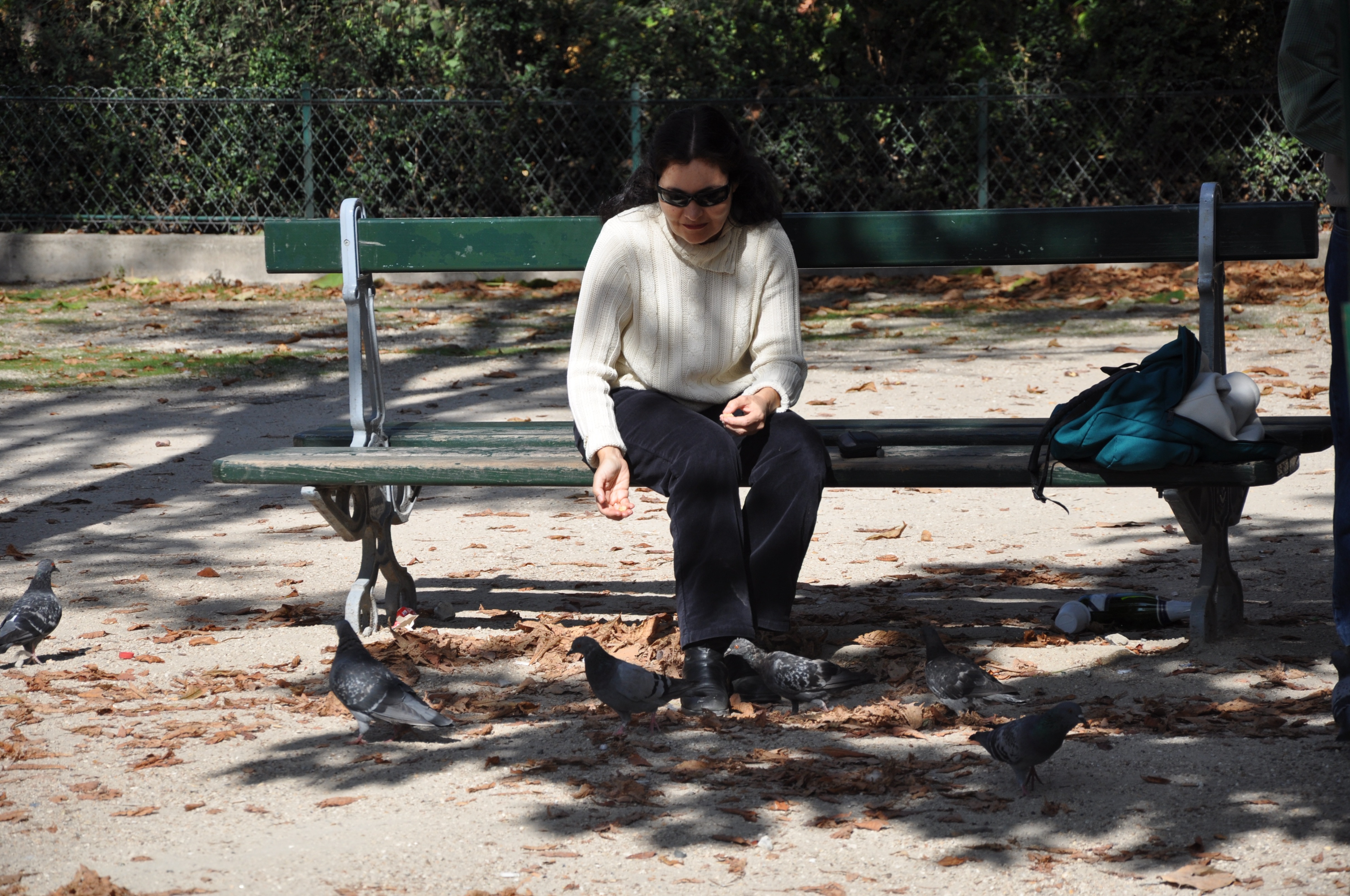 巴黎街头路边摊,在巴黎街头随机拍路人