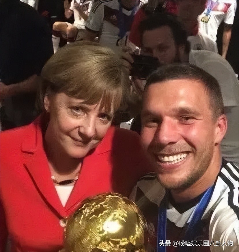 默克尔和普京看世界杯,罗赛夫和默克尔看世界杯
