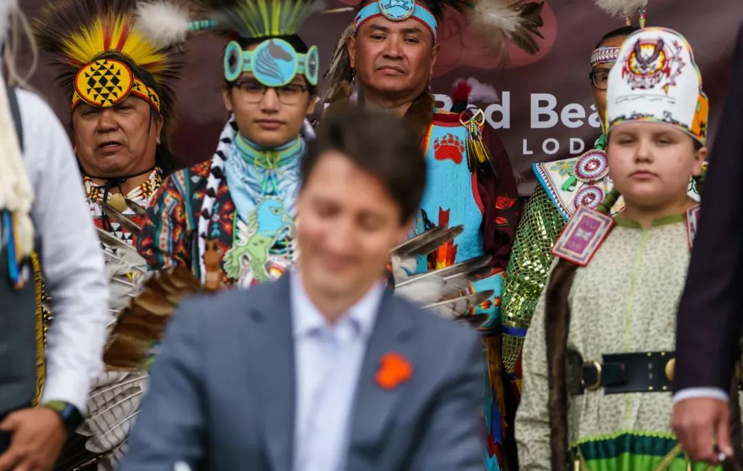 特鲁多个人图片,特鲁多贺新年