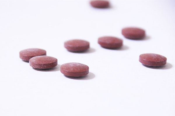 转氨酶升高引起的肝炎有什么症状,肝炎转氨酶高怎么办才可以降下来