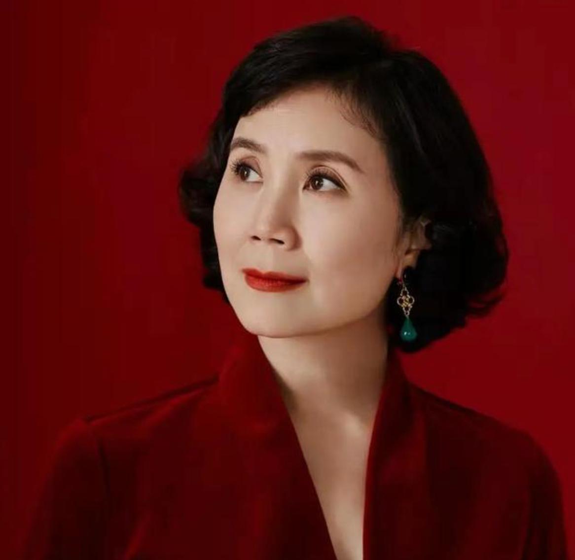 10位晚年移居海外的明星,移民后悔的明星