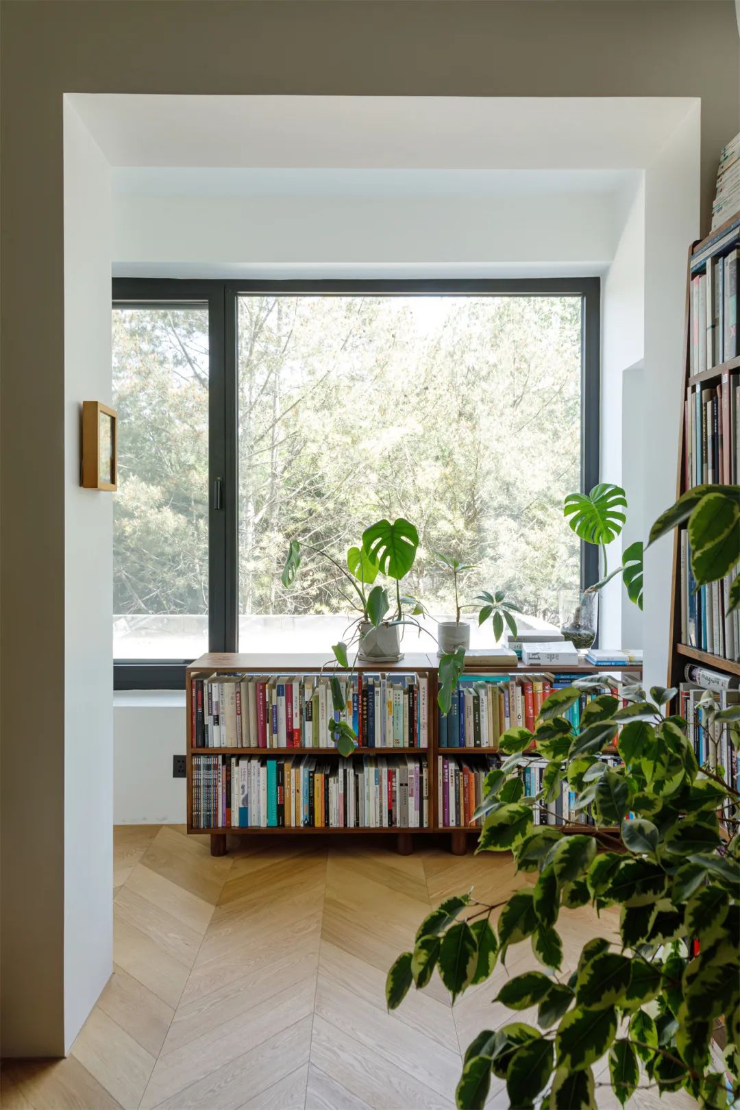 任性！北京女主坚持在客厅放张床，卧室里规划浴缸，入住反而舒心