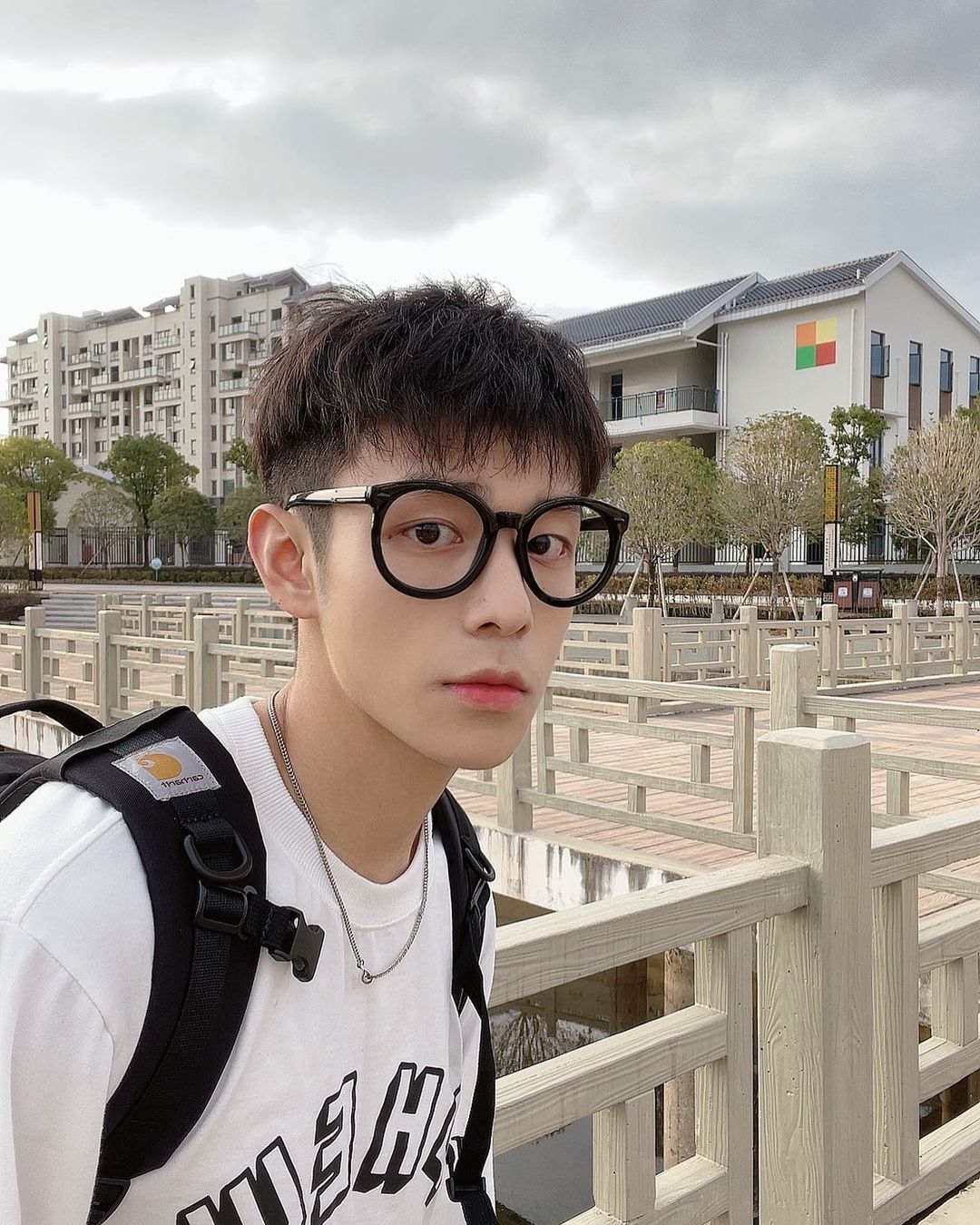 盘点在“视频通话功能”中翻车的网红天菜（一）