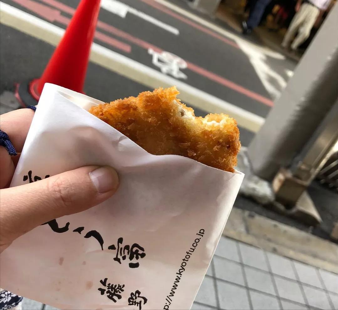 日本一个女生自己去旅游,女生日本独自旅行