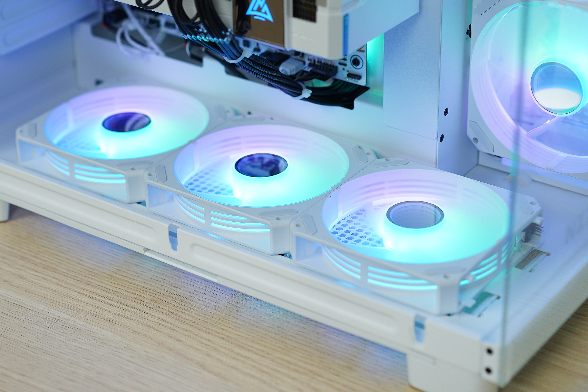 白色海景房实际效果,经典白色海景房