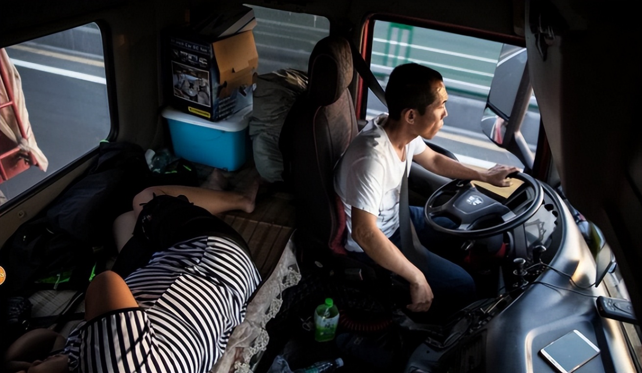 90后卡车小夫妻的日常,卡车夫妻的真实生活纪录片