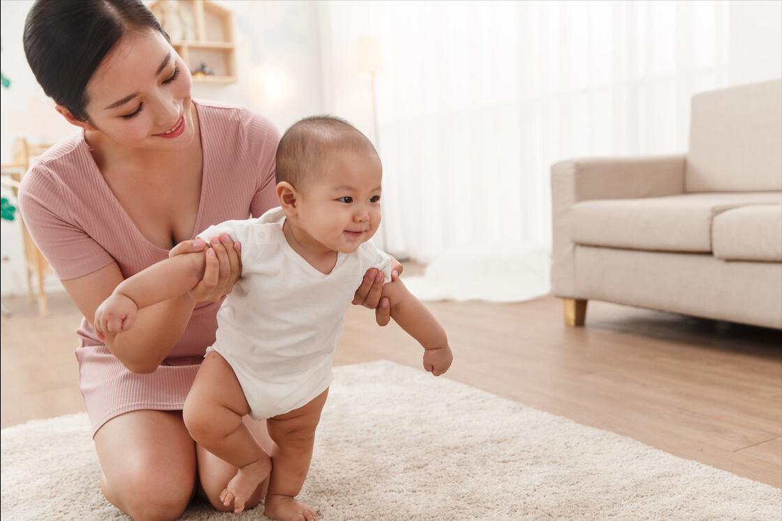 宝宝爱踮脚走路,宝宝喜欢踮脚走路什么原因