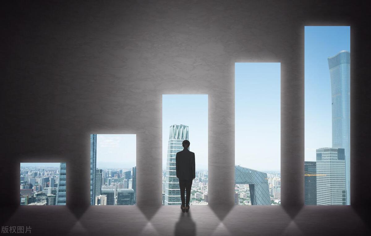 属龙一生发展方向,易经属龙的人的运势