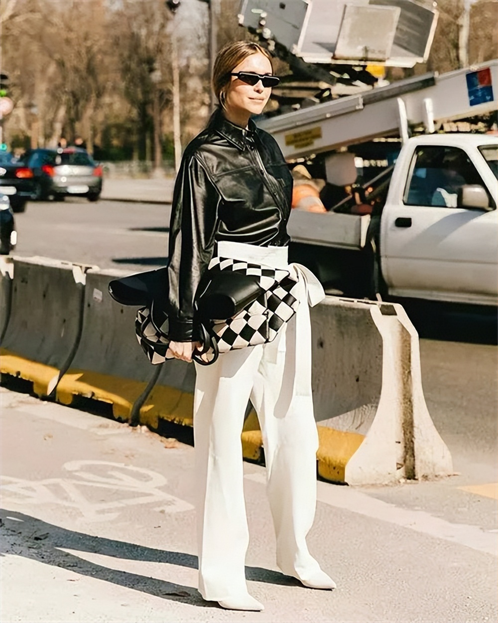 流行的大包包是什么样的,夏季实用大包包有哪些款式