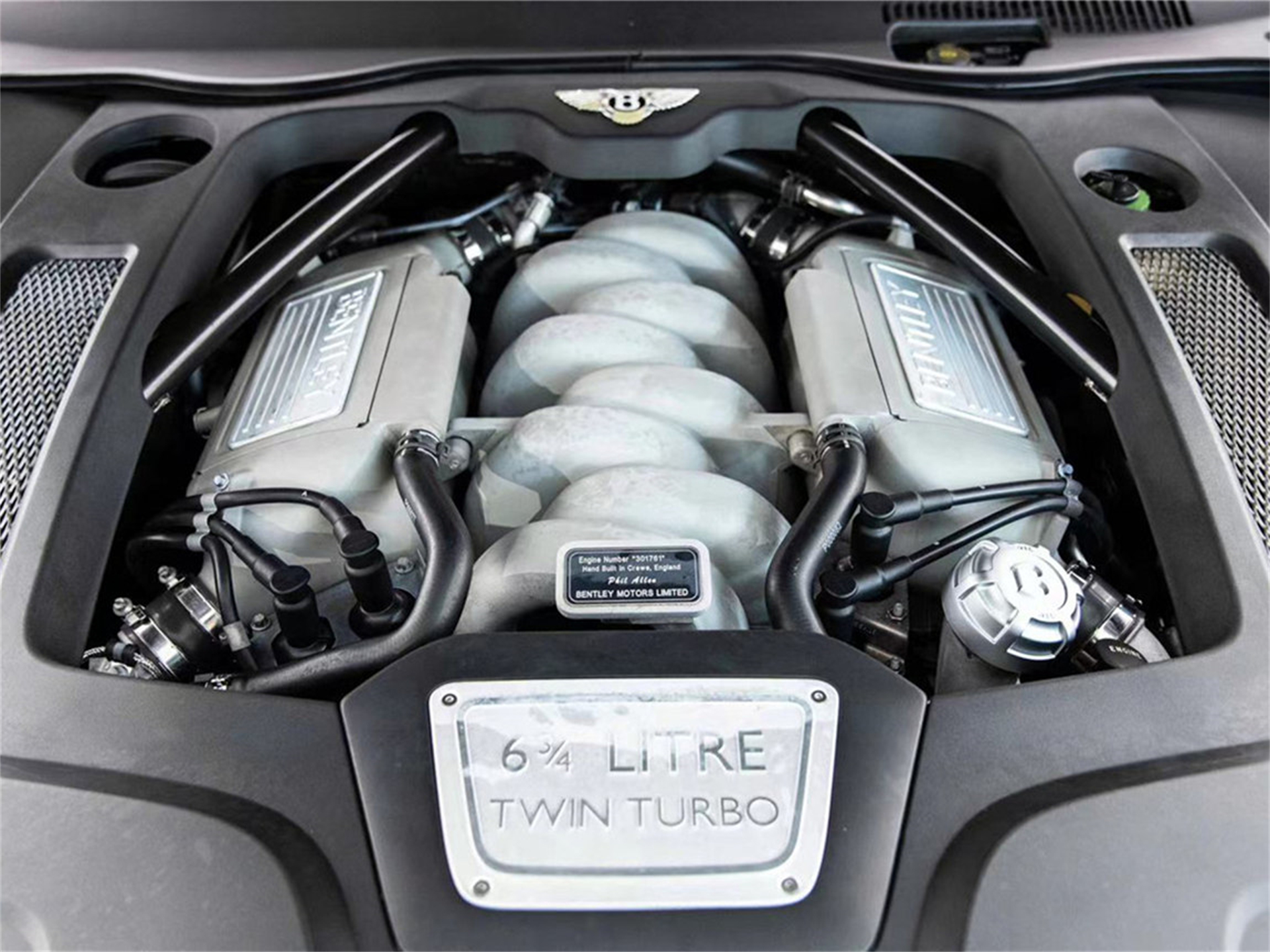 最便宜的全新宾利落地多少钱,宾利哪一款车最值得购买