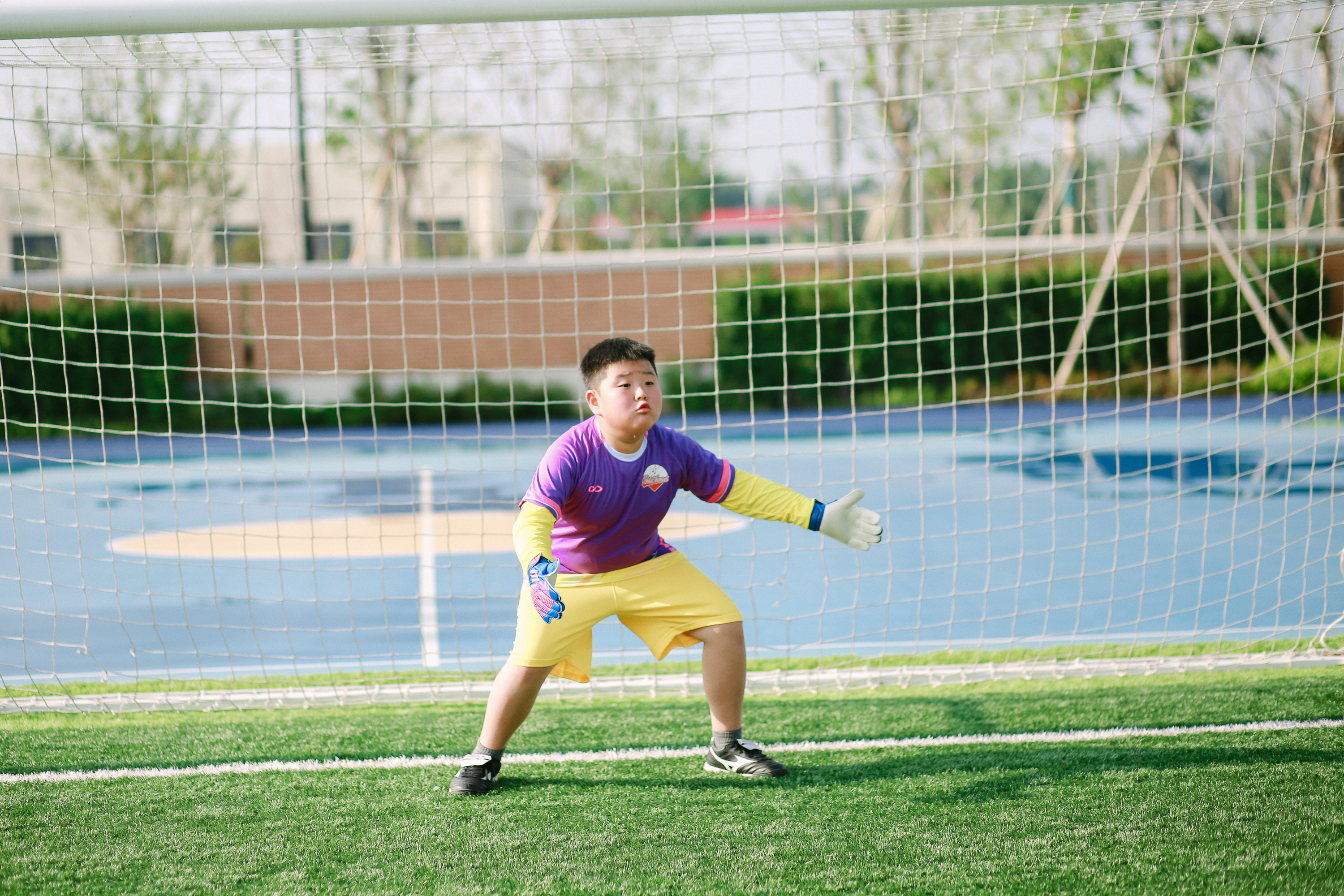 刚入足球队,刚入门踢球