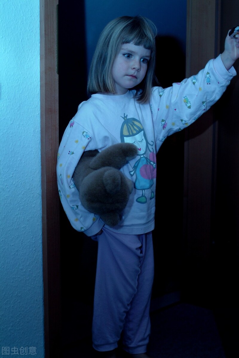 家里没有人梦游为什么孩子会梦游,孩子梦游怎么跟他解释